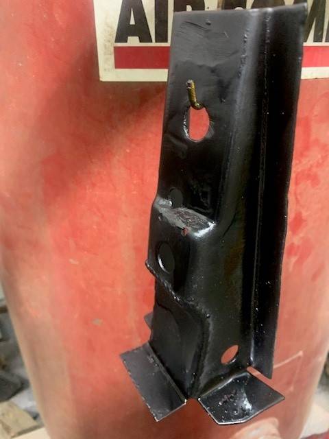 Attached picture seat bracket 2.jpg